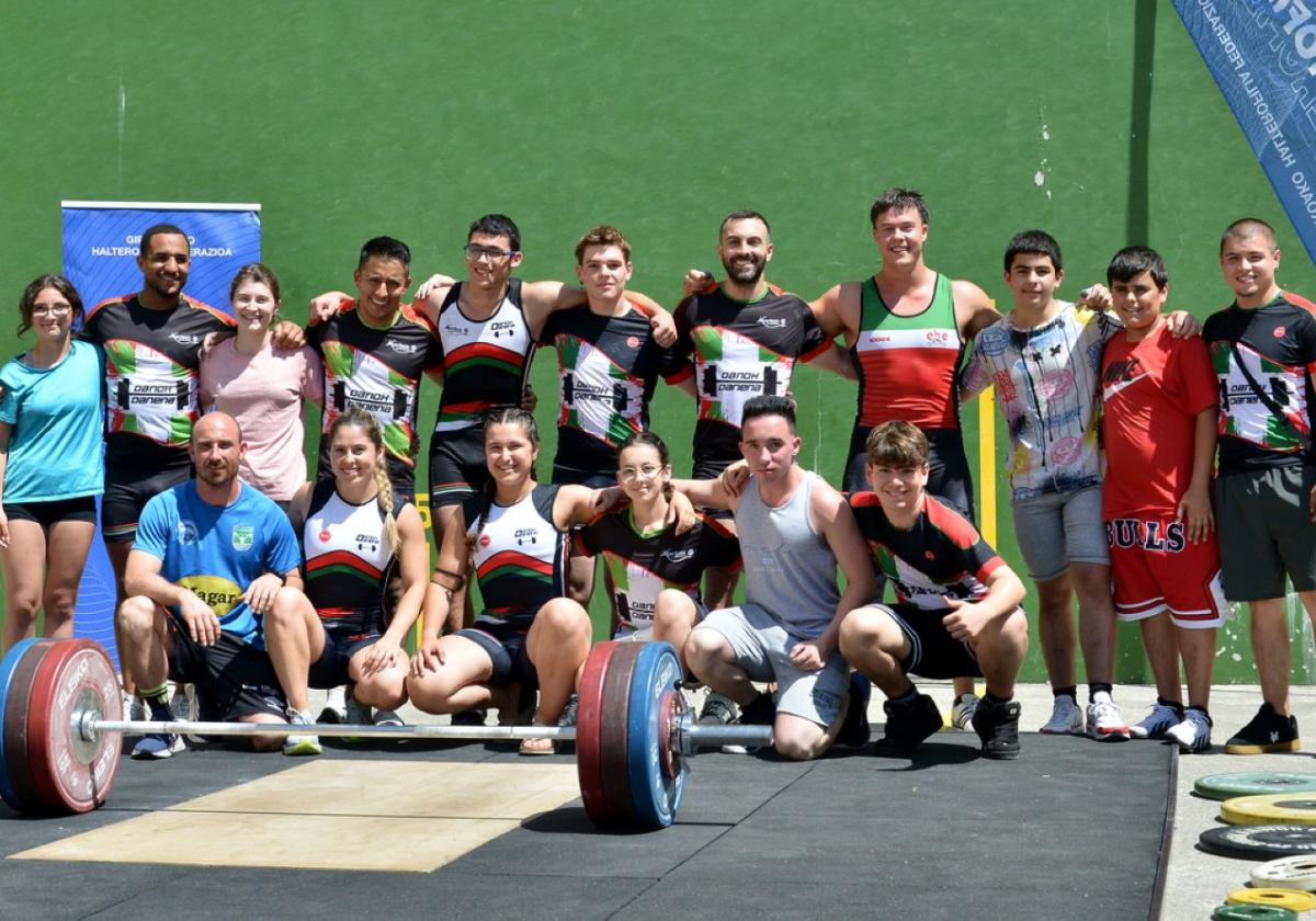 Los participantes de la II Jornada de la Liga en Villabona.