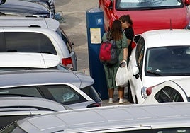 EAJ-PNV udal taldeak aparkalekuen arazoa salatu du.