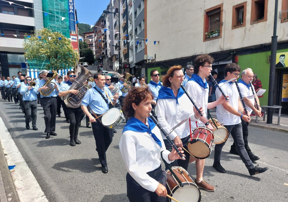 Trintxerpe celebra los Cármenes