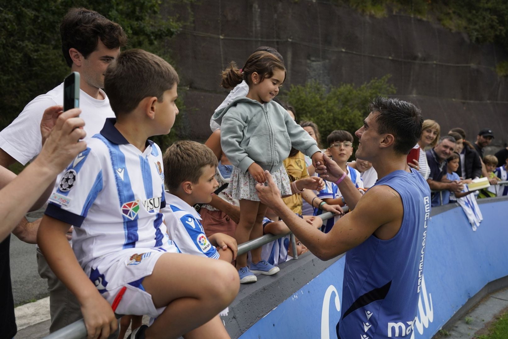 Entrenamiento rodeado del cariño del público