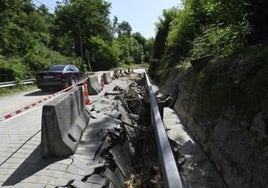 Imagen de los daños causados en Altzoazpi por la lluvias de junio.