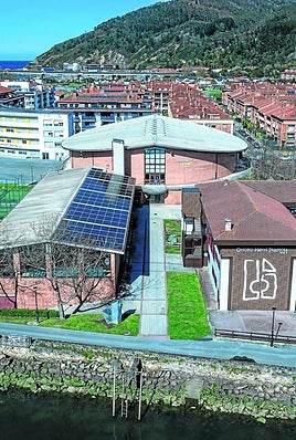 Kirol zerbitzu berria martxan jartzen denetik, Orioko kirol-ekipamendu guztiak modu bateratuan kudeatuko dira Karela kiroldegitik.