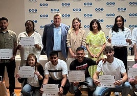 La entrega de diplomas del programa Eskolanbide Berri ha tenido lugar hoy.