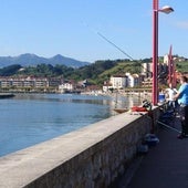 EL baño en la ría de Zumaia se prohíbe hasta nuevo aviso