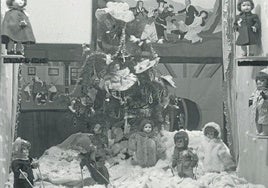 Un escaparate dedicado a Mariquita Pérez en los años 40.