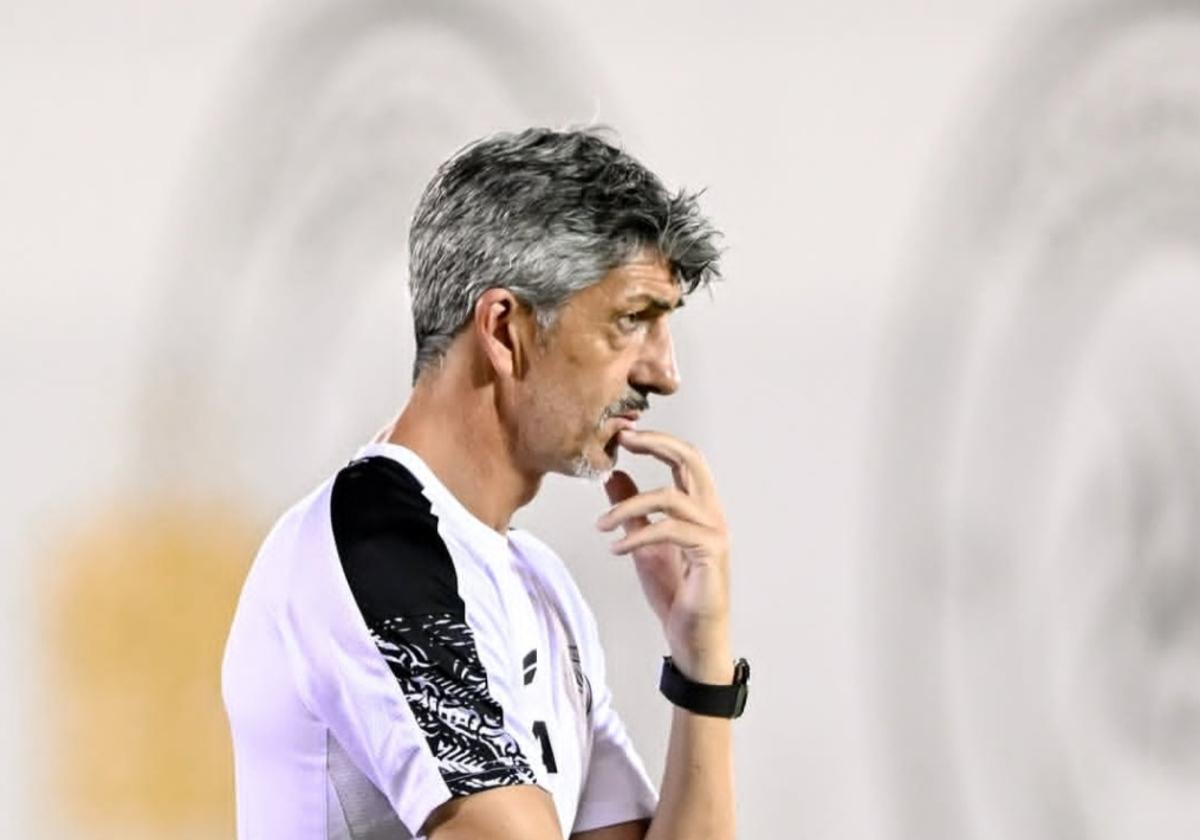 Imanol en su primer entrenamiento con el Al-Shabab.