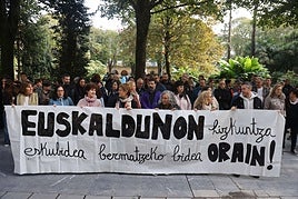 Euskalgintzaren Kontseiluak beste eragileekin batera Donostian antolatutako elkarretaratze bat.