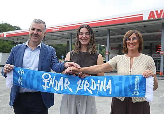 Antton Tomasena, Nicole Wiggins y Tati Garmendia, este viernes en la presentación.