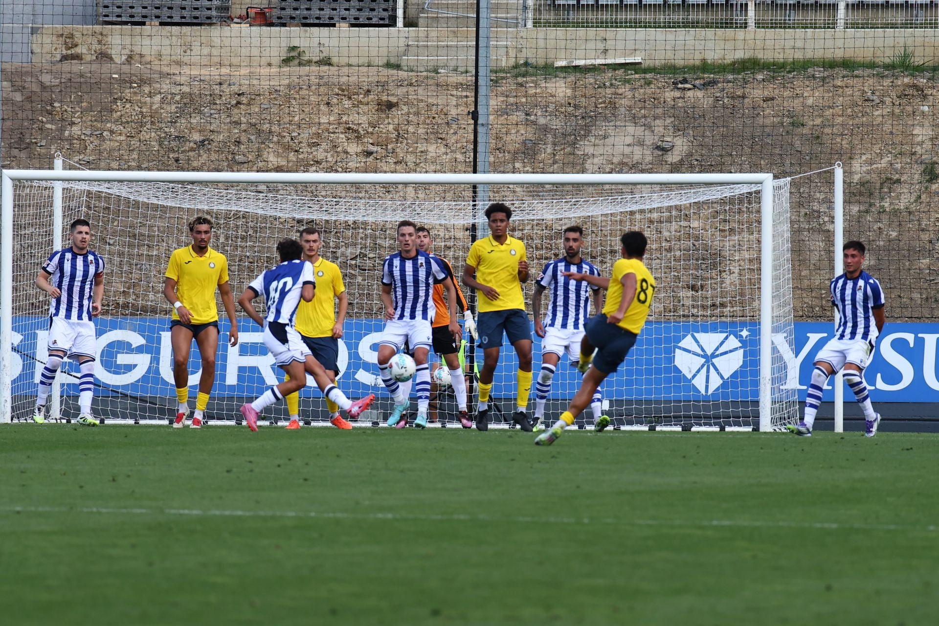 Victoria de la Real en el primer partido de pretemporada