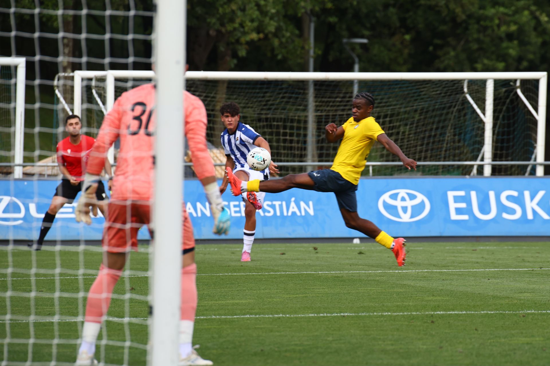 Victoria de la Real en el primer partido de pretemporada