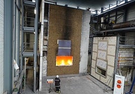 Imagen de una prueba de fuego realizada en el centro que Tecnalia tiene en Azpeitia.