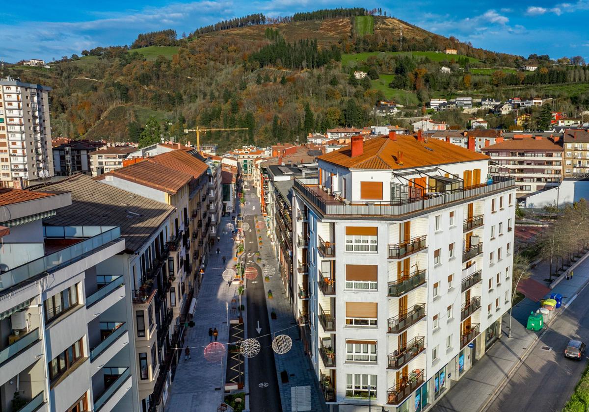 La localidad llega a la final con el proyecto 'Zumarraga, modelo comercial digital y sostenible'.