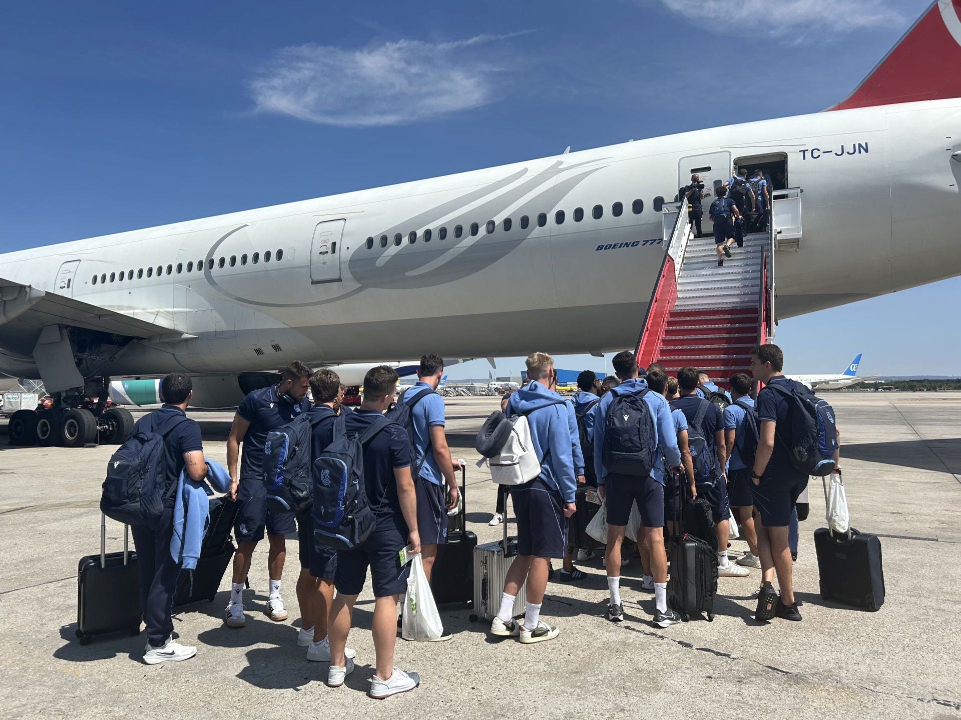 La Real despega rumbo a Japón