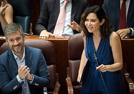 La presidenta de la Comunidad de Madrid, Isabel Díaz Ayuso, interviene durante el pleno celebrado es 19 de junio en la Asamblea de Madrid