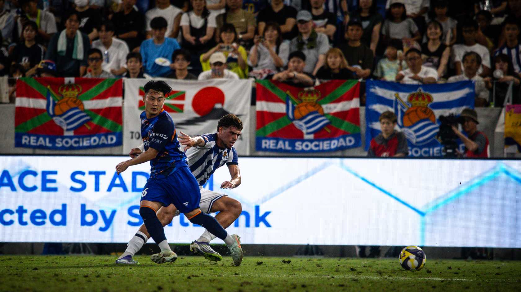 El V-Varen Nagasaki-Real Sociedad, en imágenes