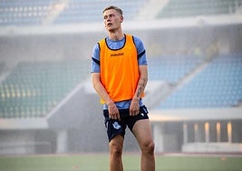 Orri Óskarsson durante el entrenamiento de este martes en Japón