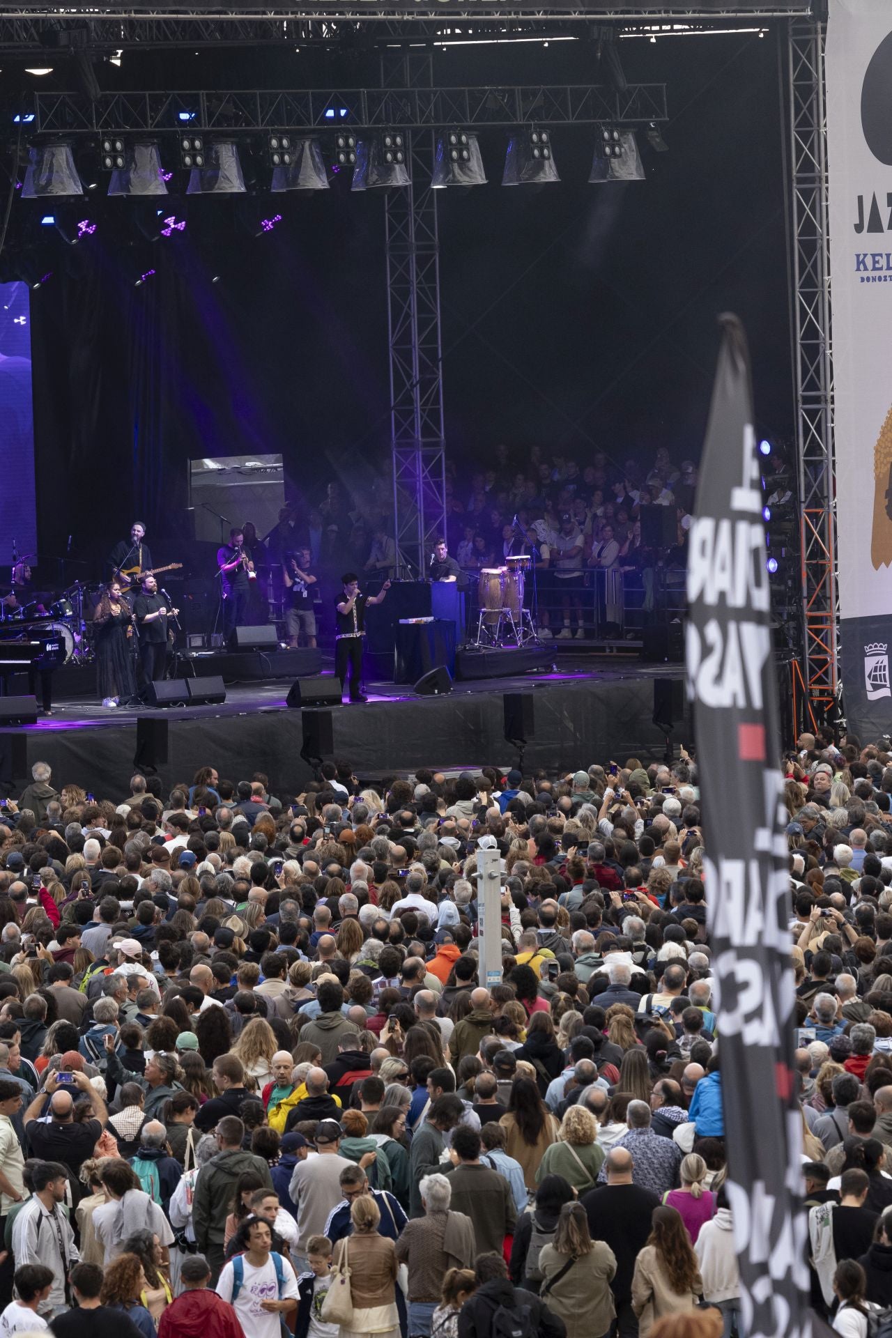 Jamie Cullum llena de música la Zurriola