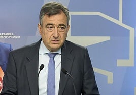 Esteban avisa a Sánchez de que «empieza a conformarse una mayoría negativa» contra el Gobierno