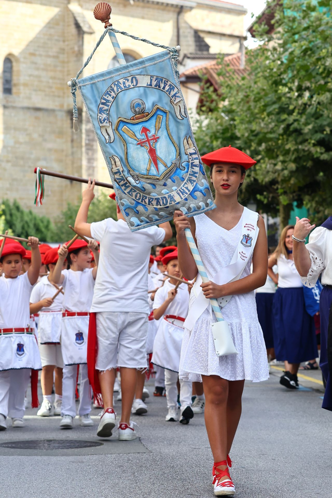 Tamborrada infantil y de veteranos en Irun
