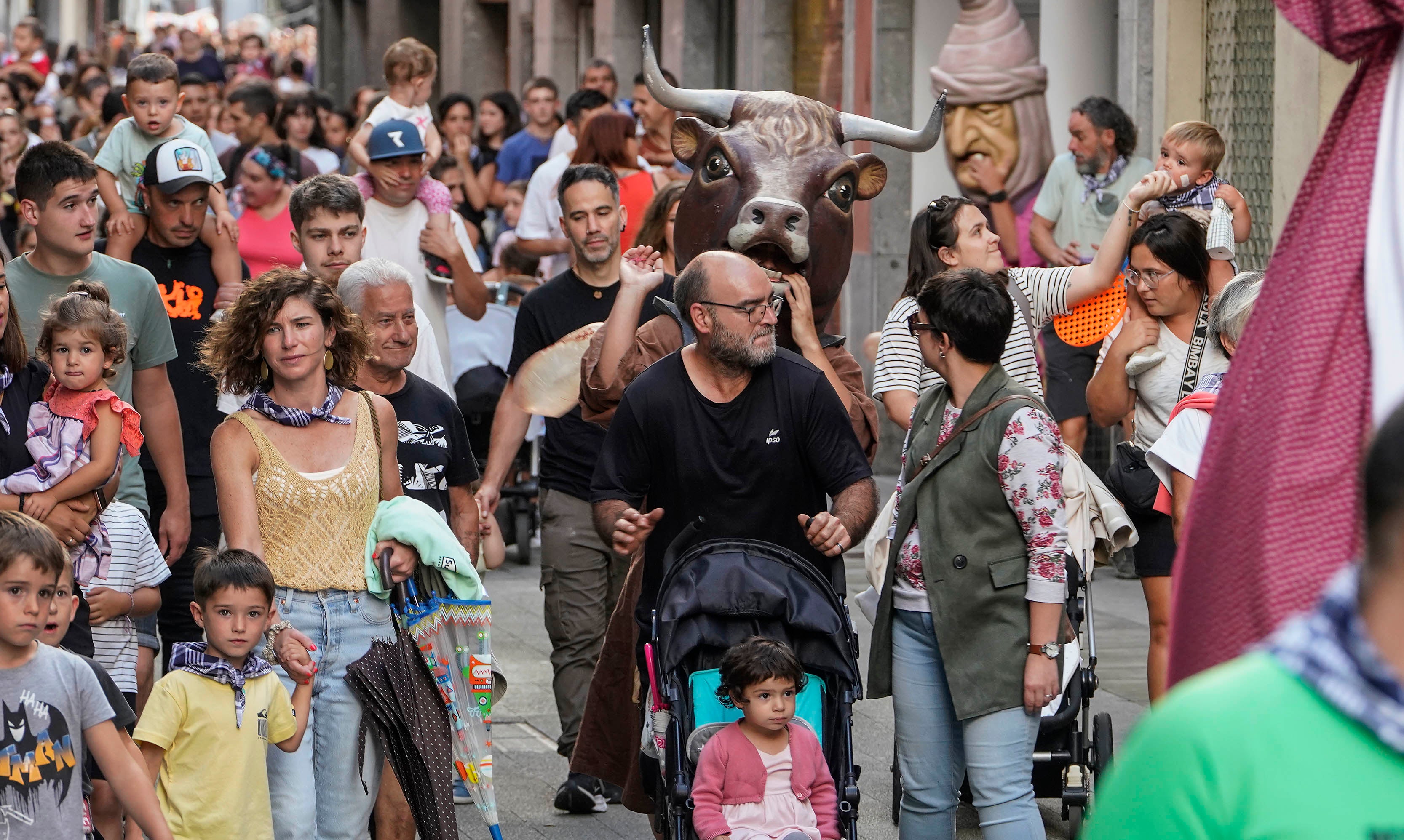 Villabona comienza las fiestas de Santiago con el txupinazo