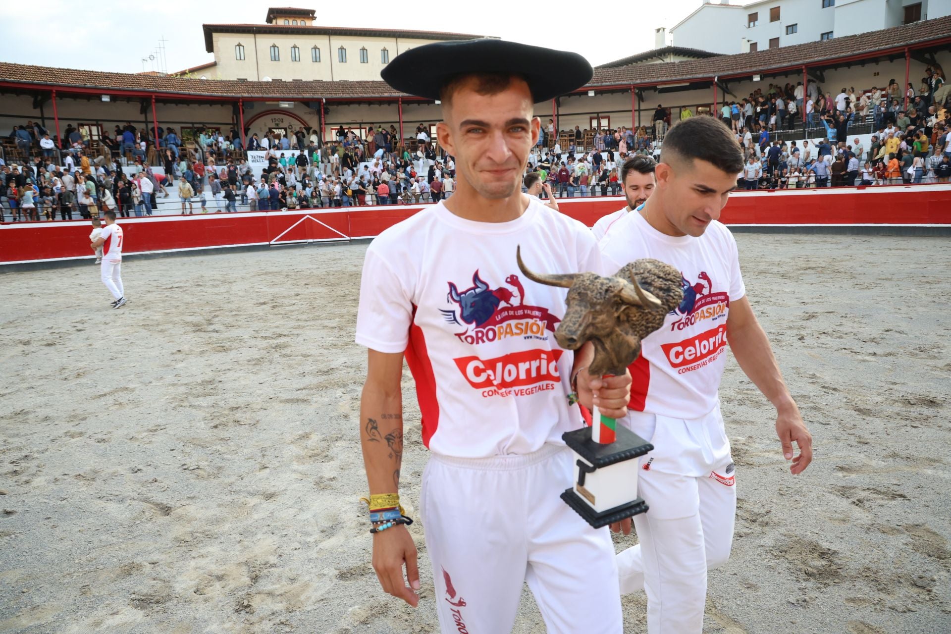 Los recortadores vuelven a triunfar en la plaza de Azpeitia