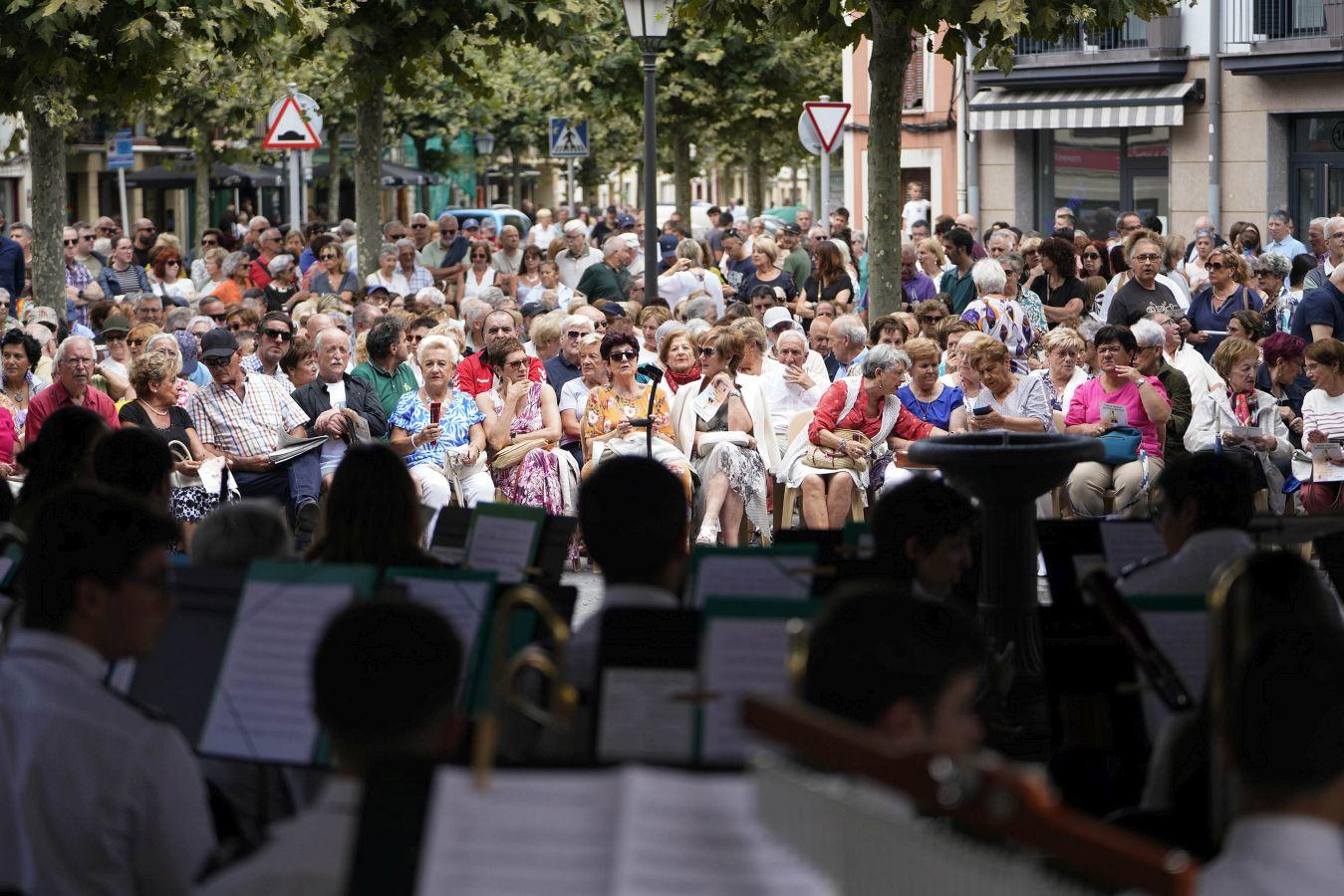 Así resonaron las polkas de Santiago en Irun