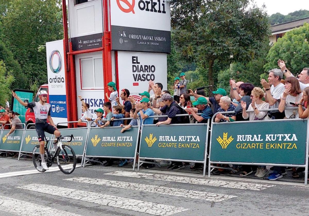 Igor Arrieta logró su primera victoriacomo profesional.