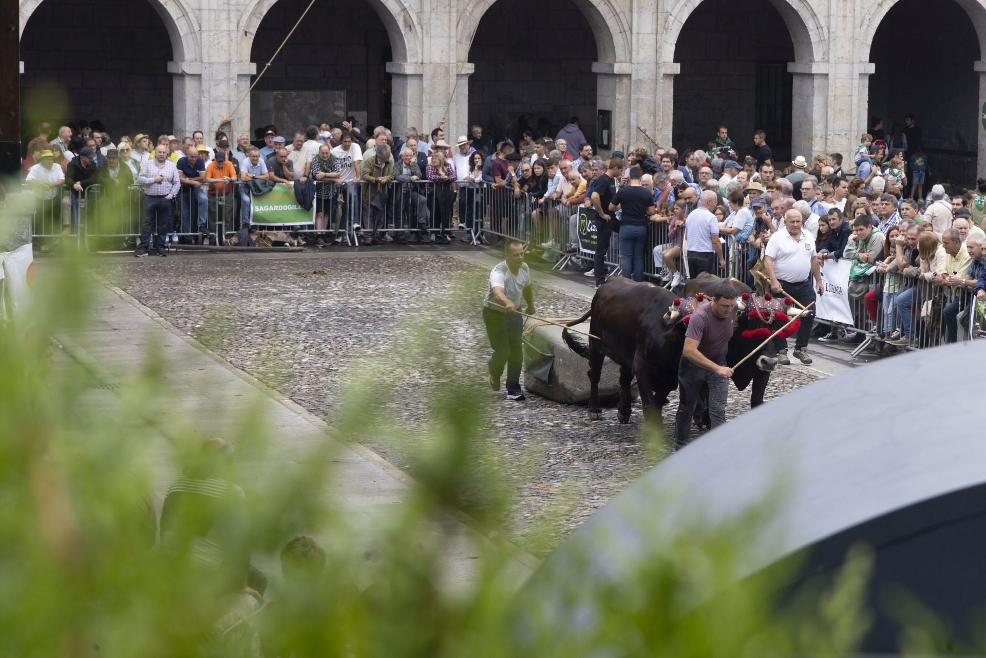 Ambiente festivo en Astigarraga por el día de Santa Ana