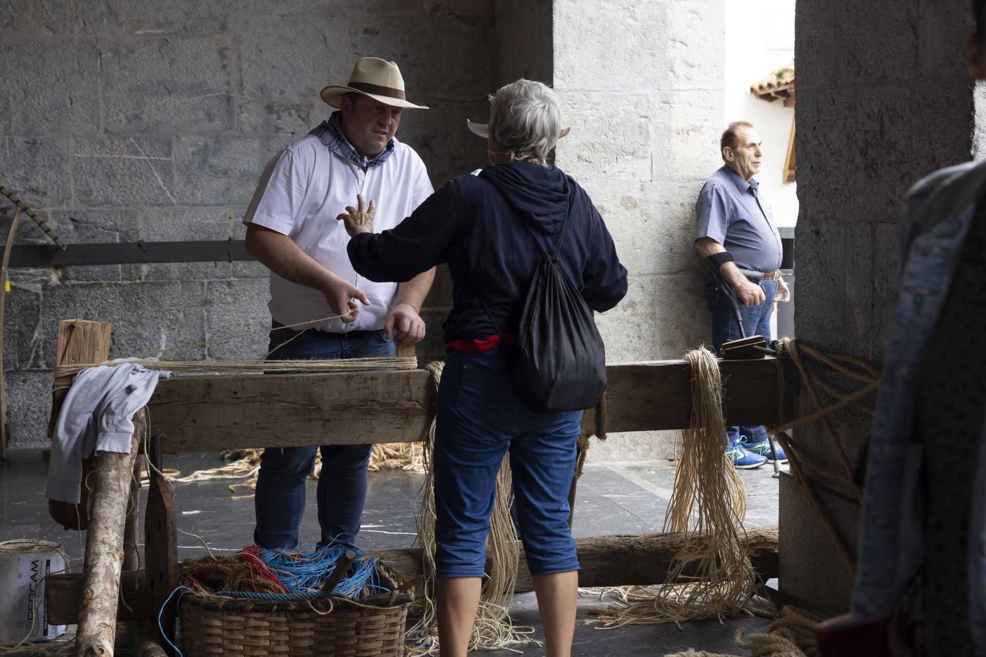 Ambiente festivo en Astigarraga por el día de Santa Ana