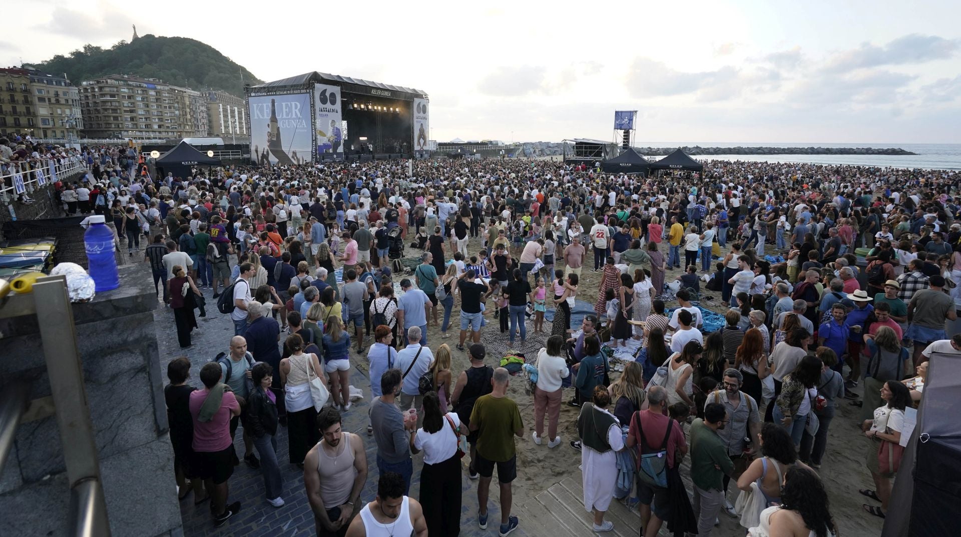 Bulego conquista la playa de la Zurriola