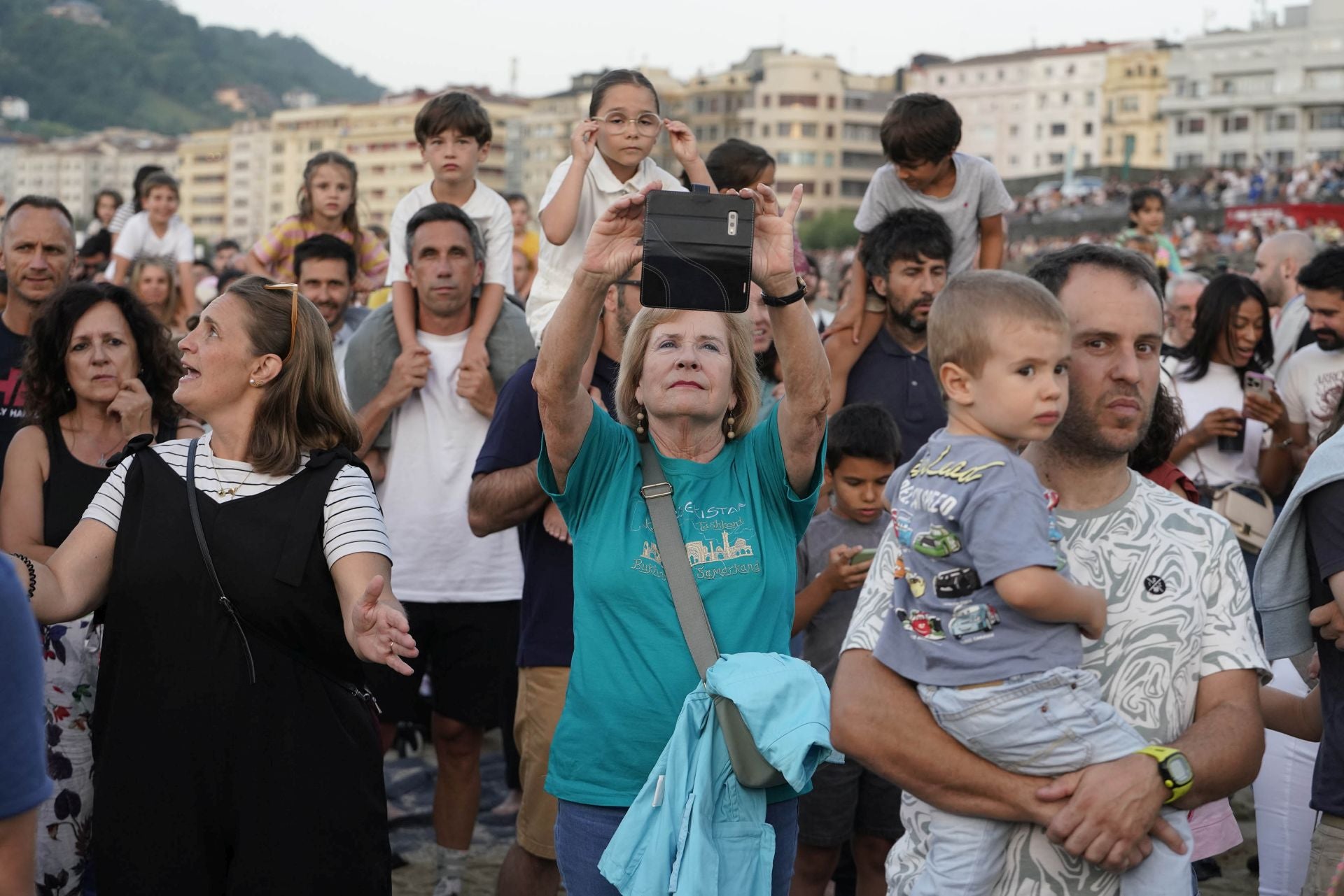 Bulego conquista la playa de la Zurriola