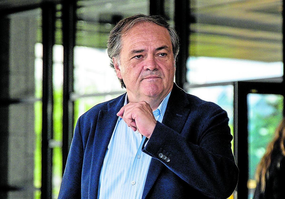 Jokin Aperribay está satisfecho por el discurrir de la pretemporada y no tiene prisa por fichar.