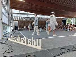 Atsegindegi acogió algunos de los actos de Uda Parkean previstos en Ave María.