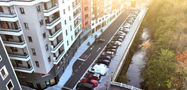 La medida hará totalmente accesibles aparcamientos céntricos como los del renovado paseo fluvial de Ibaiondo.