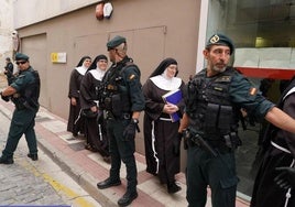 Las monjas, a su llegada al juzgado.