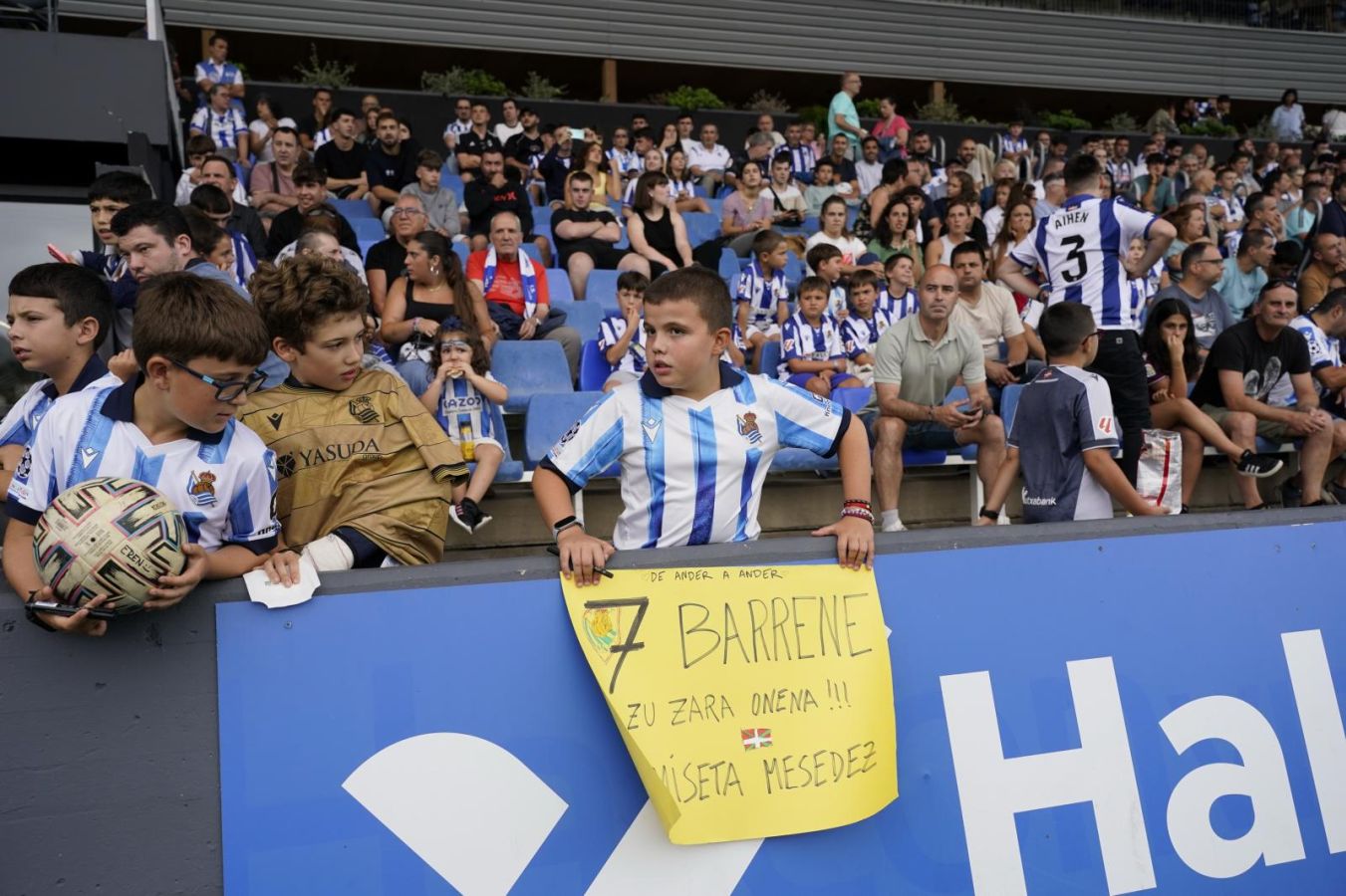 La afición de la Real Sociedad, volcada con el equipo