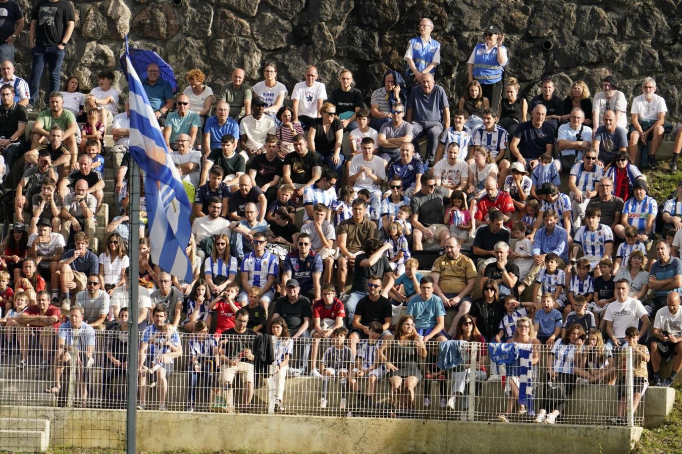 La afición de la Real Sociedad, volcada con el equipo