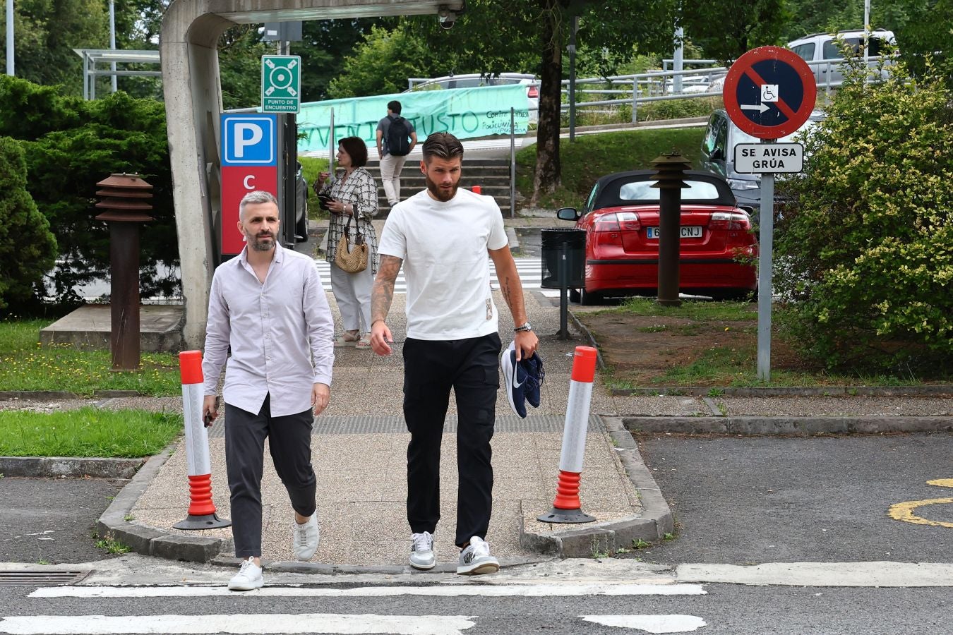 Primeras imágenes de Duje Caleta-Car en Donostia