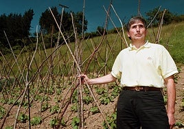 José Mari Korta, en la huerta, en Zumaia, una de sus pasiones predilectas.