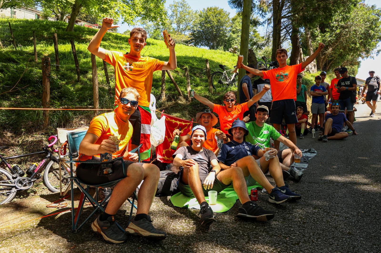 Un pasillo humano en Murgil