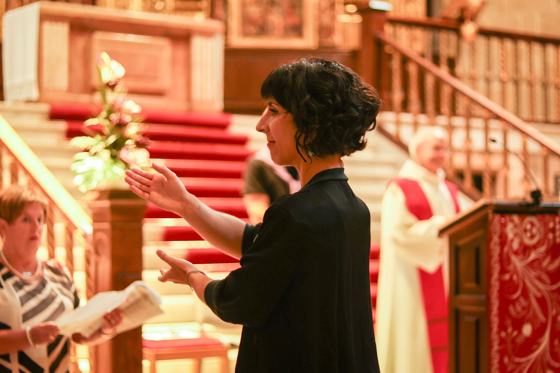 Danzas, cantos y atracciones acuáticas en el día de San Esteban