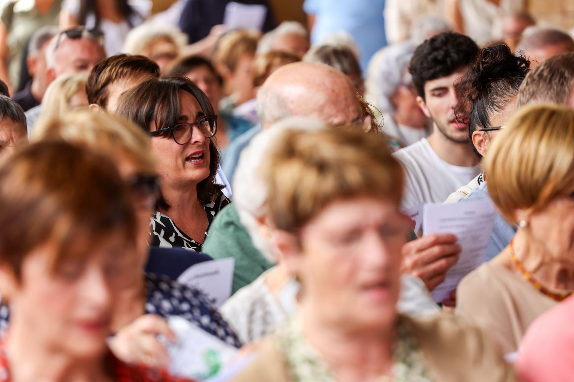Danzas, cantos y atracciones acuáticas en el día de San Esteban