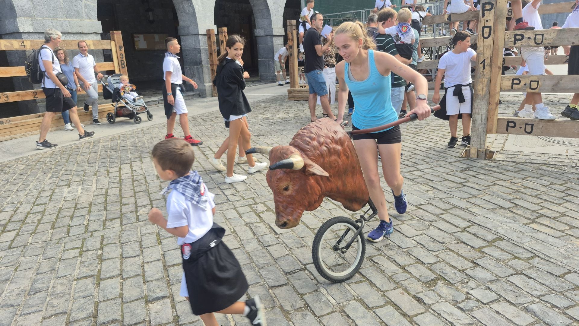 Leitzako umeen eguna jendetsua izan da