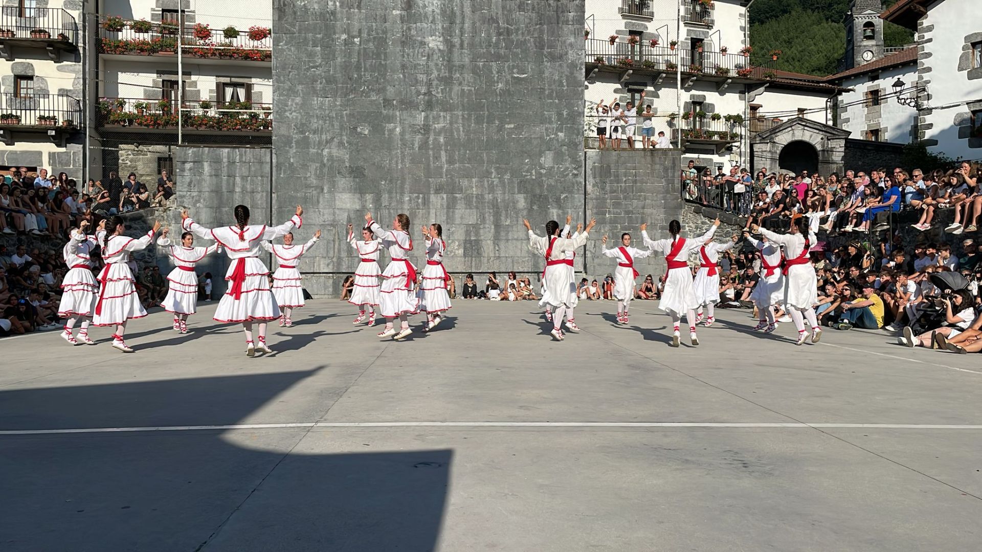 Leitzako umeen eguna jendetsua izan da