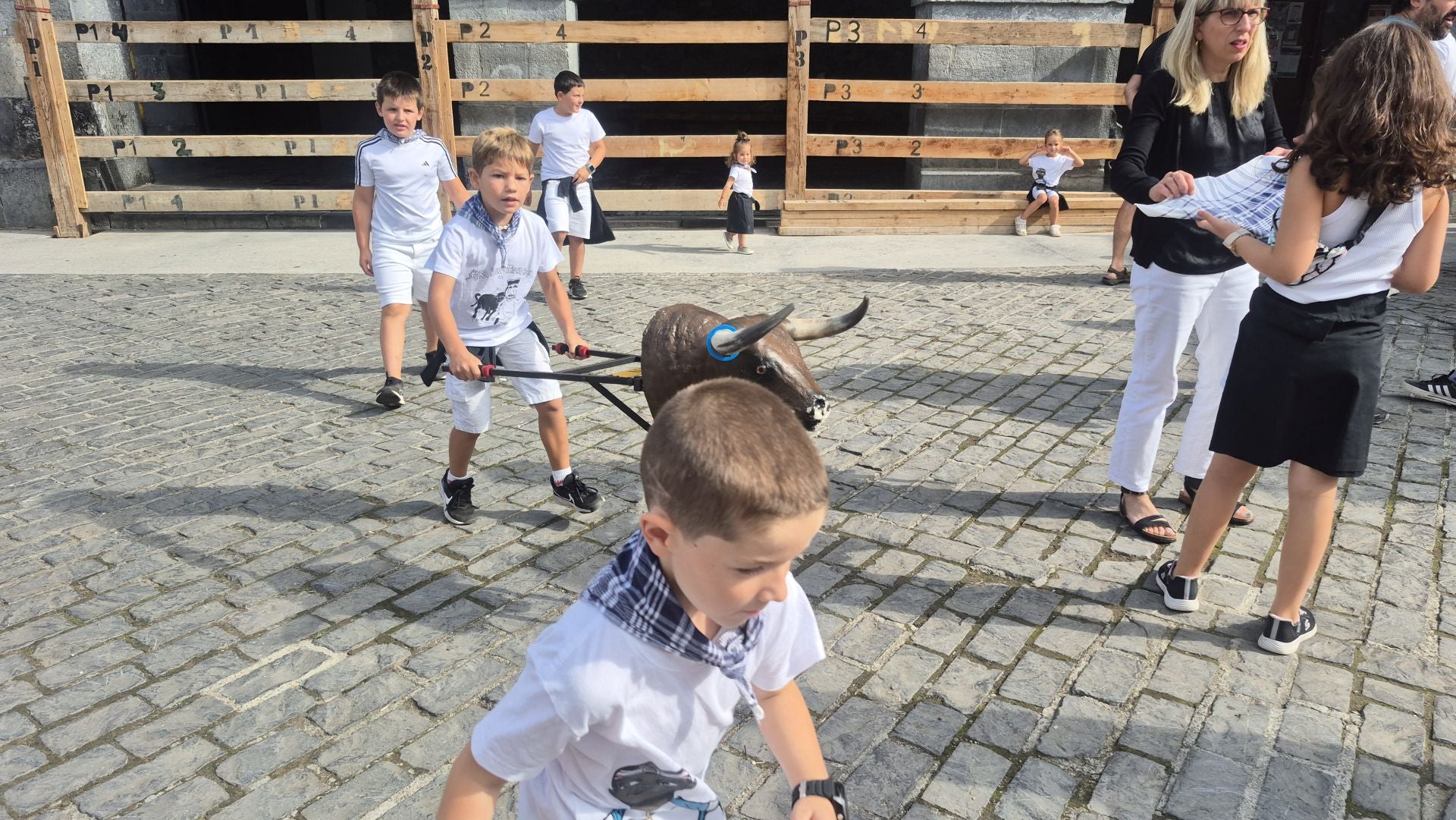 Leitzako umeen eguna jendetsua izan da