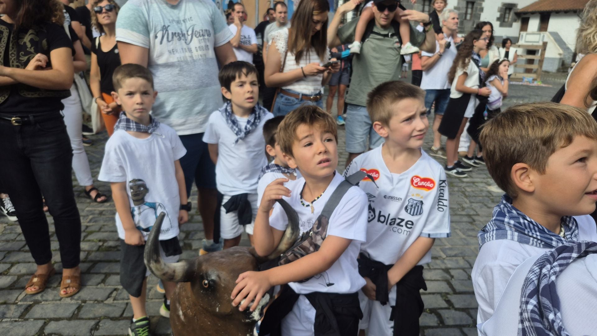 Leitzako umeen eguna jendetsua izan da