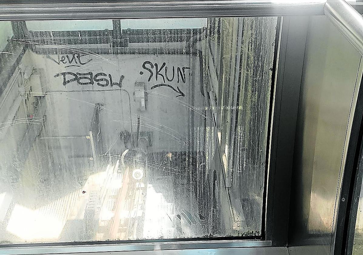 Sirimiri: Suciedad en el ascensor de Morlans | El Diario Vasco