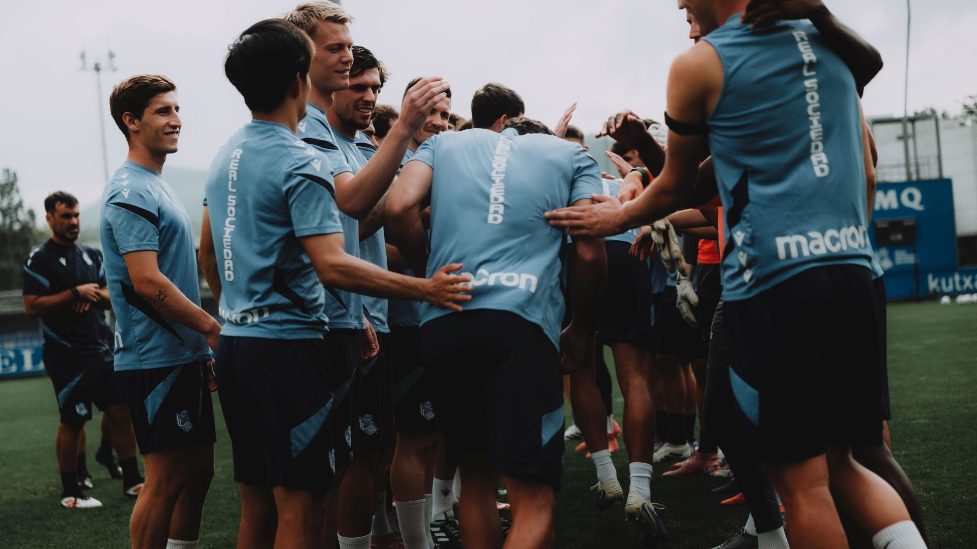 Primer entrenamiento de Caleta-Car y Guedes en Zubieta