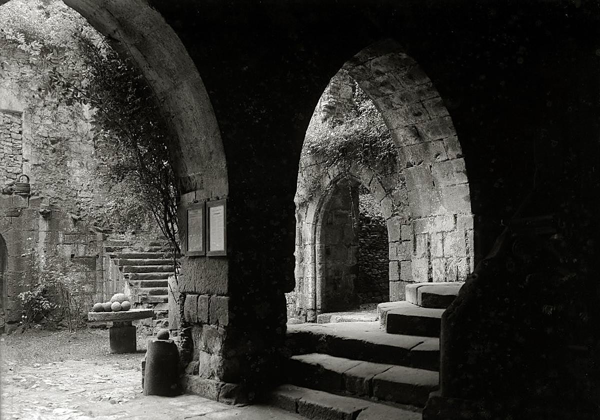 Primitivo patio del castillo.