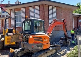 Haur Hezkuntzako gunean hasi dira eraberritze lanak.